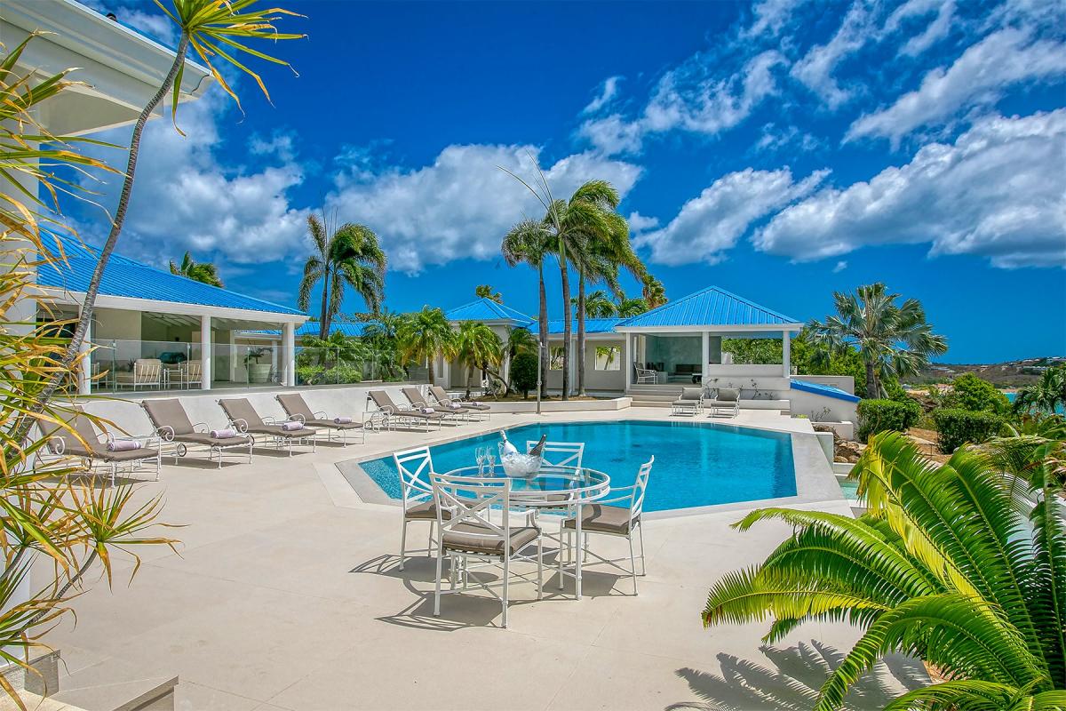 Luxury Villa Rental St Martin - Pool area